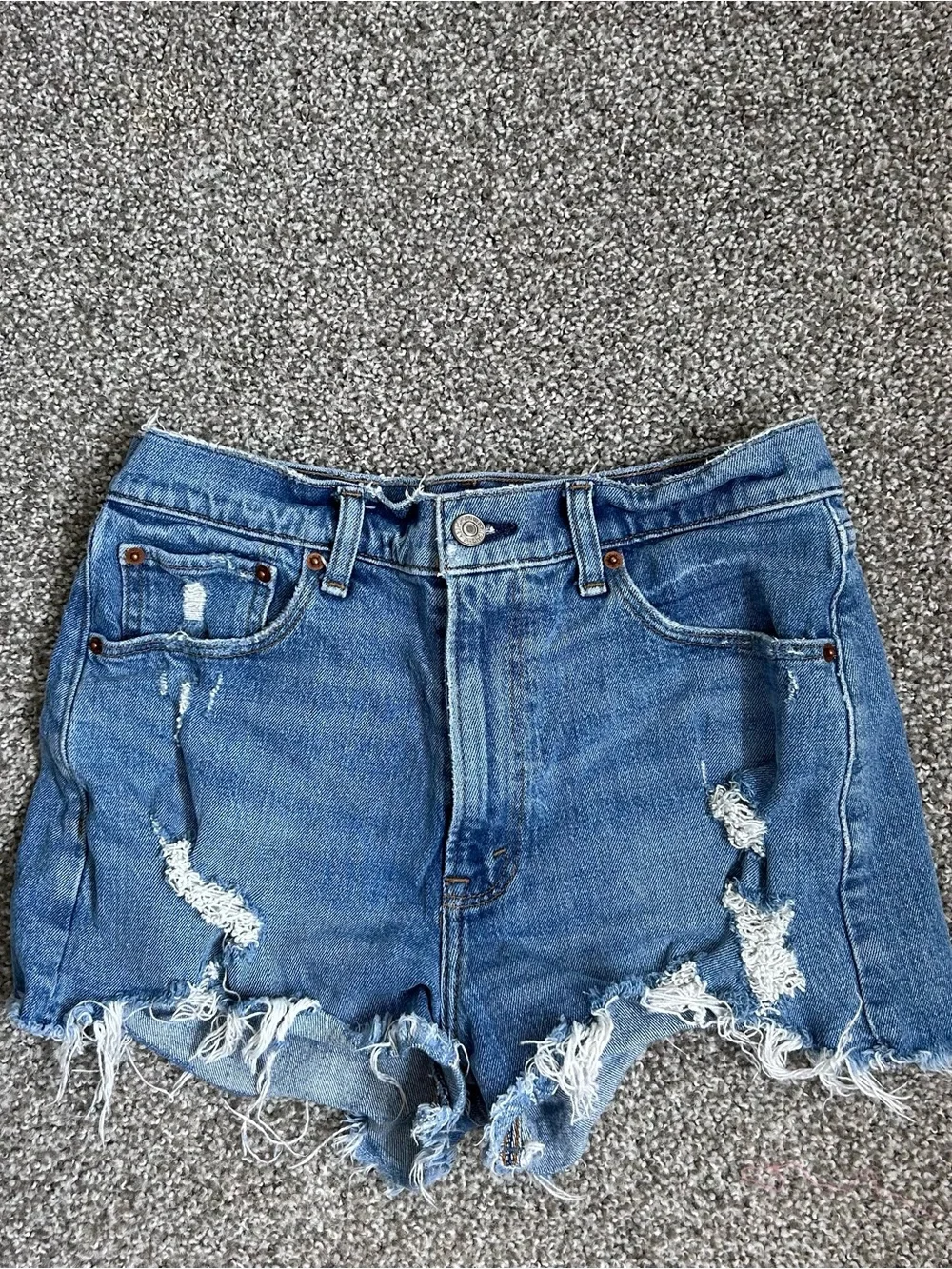 Abercrombie & Fitch The Mom High Rise Denim Shorts